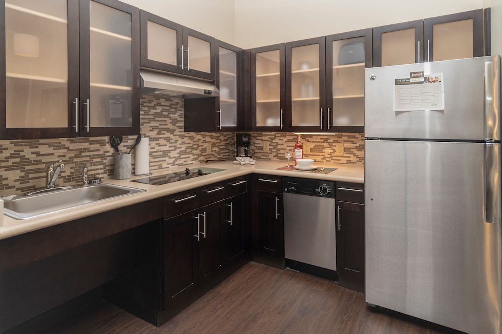 Staybridge Suites Marquette by IHG - photo 10