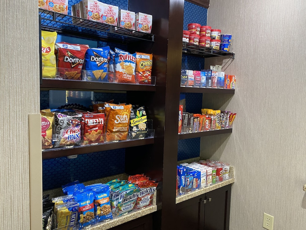 Hampton Inn & Suites Las Vegas South - photo 45