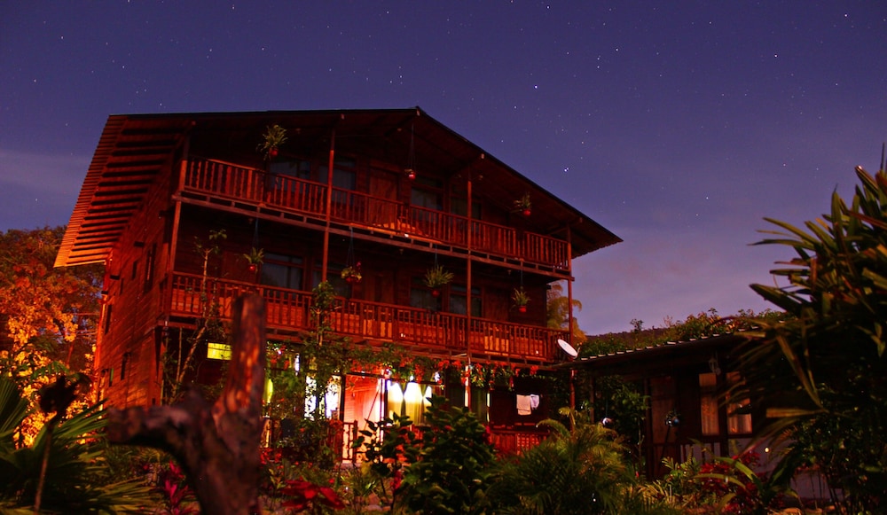 Mindo Green House — 4-Star Luxury Hotel in Quito, Ecuador