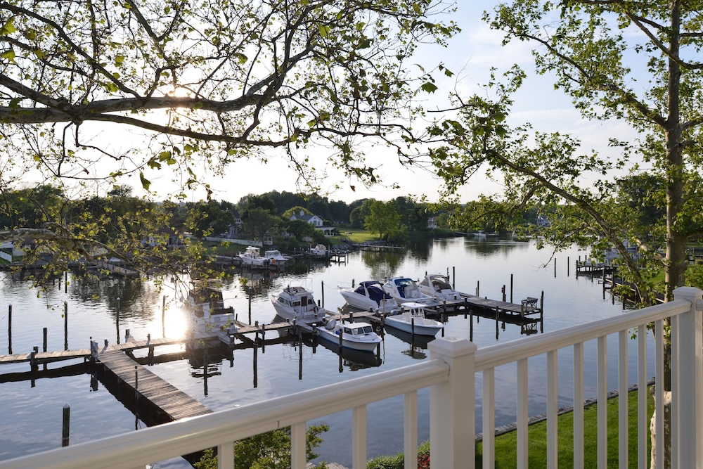 Anchored Inn at Hidden Harbour Marina - photo 32