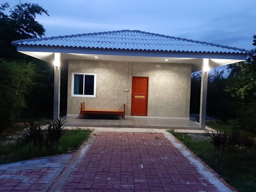 Paradise Resort Lamphun in Lamphun, Thailand