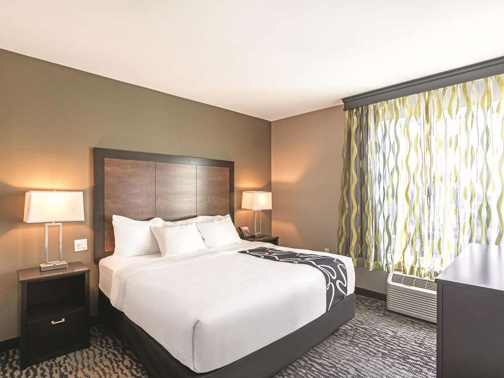 La Quinta Inn & Suites by Wyndham Walla Walla - photo 22