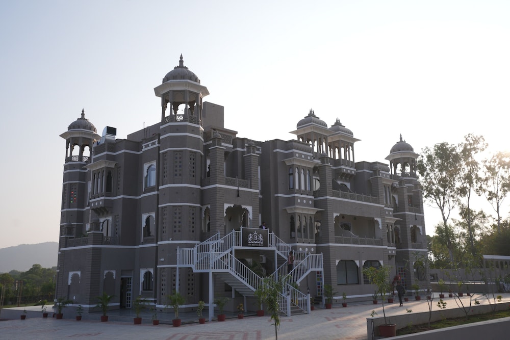 The Biletha Bagh - last minute hotel in Udaipur