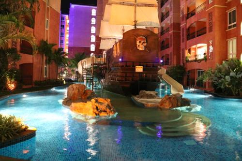 7 Seas Apartments — 4-Star Luxury Hotel in Pattaya, Thailand