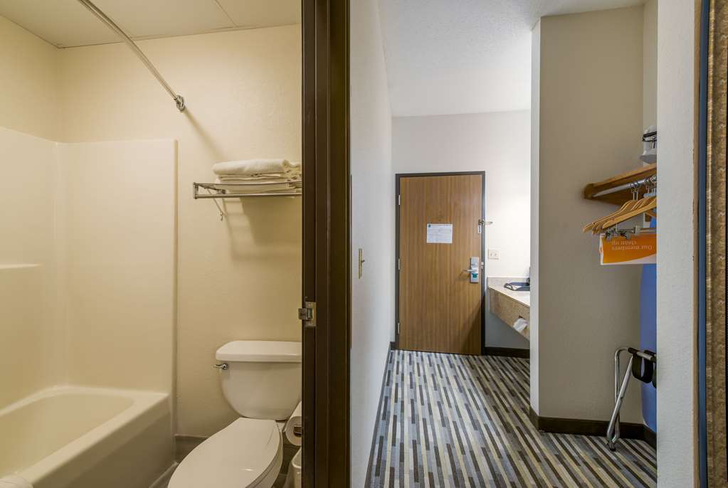 Quality Inn Michigan City South - photo 13
