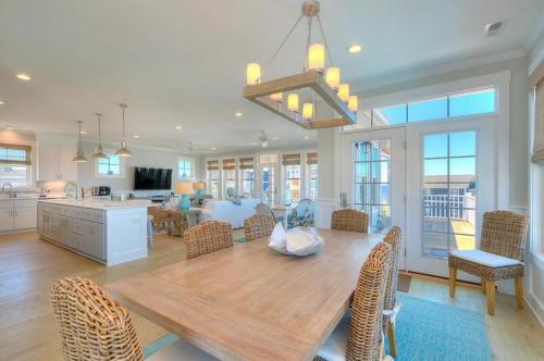 Starboard Side - photo 20