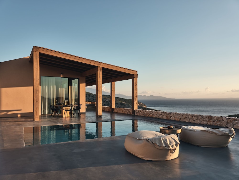 Vais luxury villas — 4-Star Luxury Hotel in Zakynthos, Greece