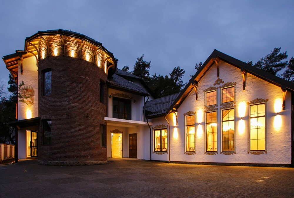 Shpatser Hotel — Bryukhovychi