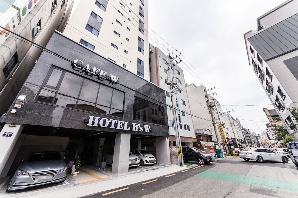 It's W - carbon neutral hotel in Suwon