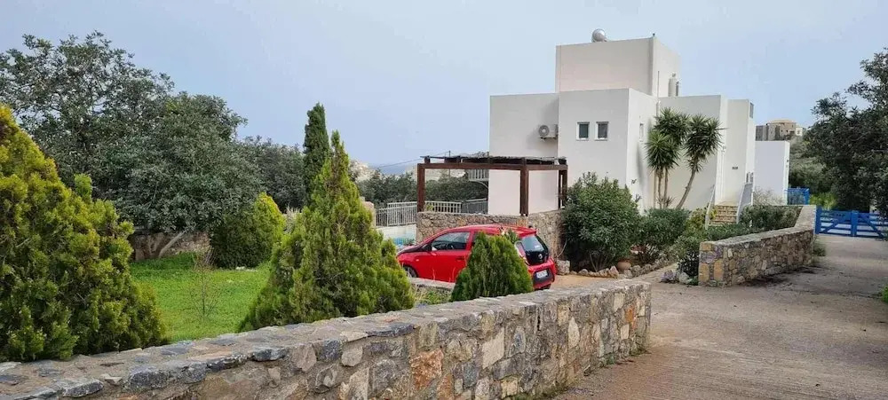 Plaka sleeps4 parking pool hottub seaviews in Agios Nikolaos, Greece