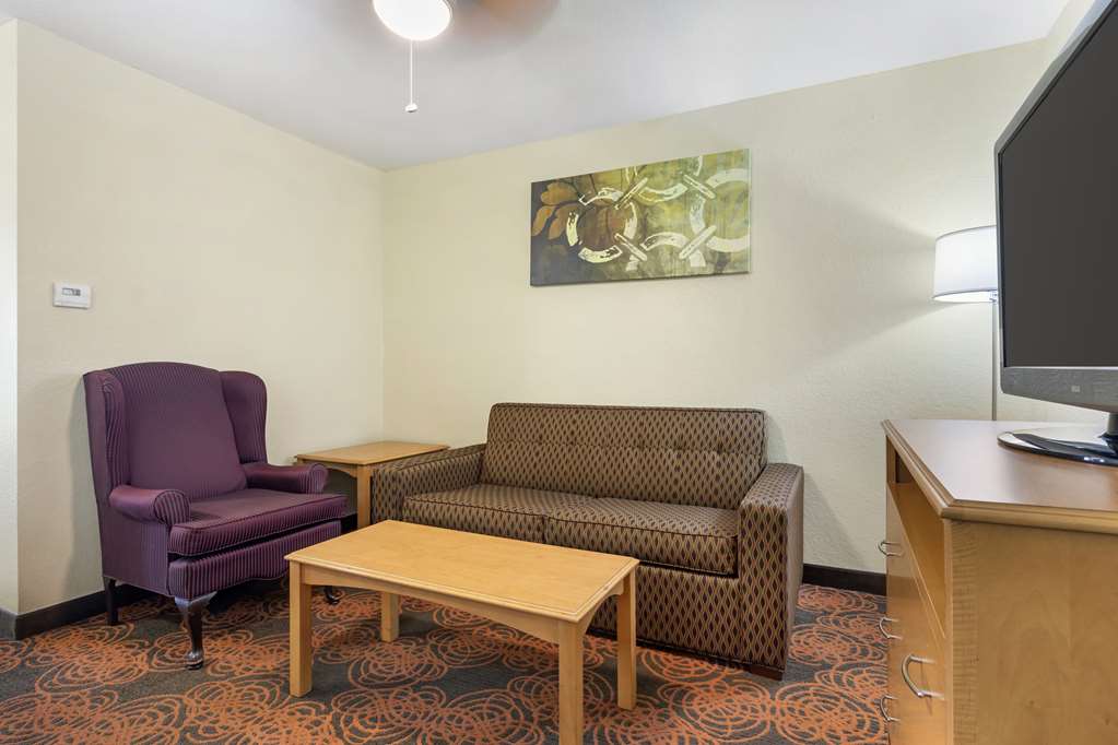 Best Western Plus Waco North - photo 15