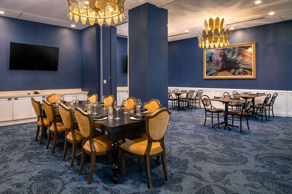 The Peregrine Omaha Downtown Curio Collection by Hilton - photo 64