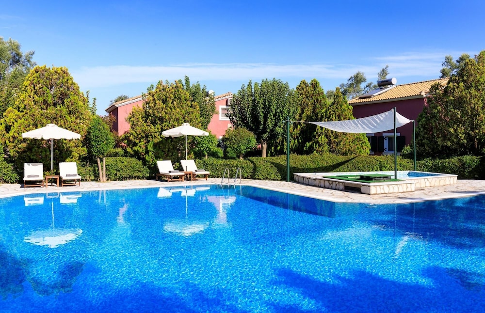 Mousses Villas Polymiha Semi Detached Two bedroom Villa With Childcare Facilities — 4-Star Luxury Hotel in Lefkada, Greece