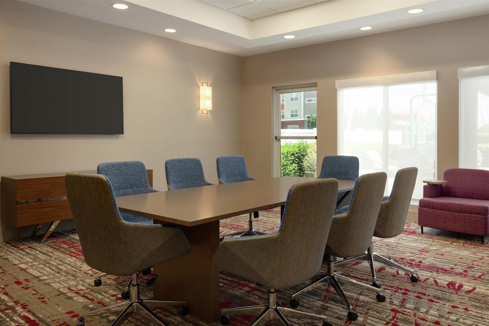 Hilton Garden Inn Riverhead - photo 38