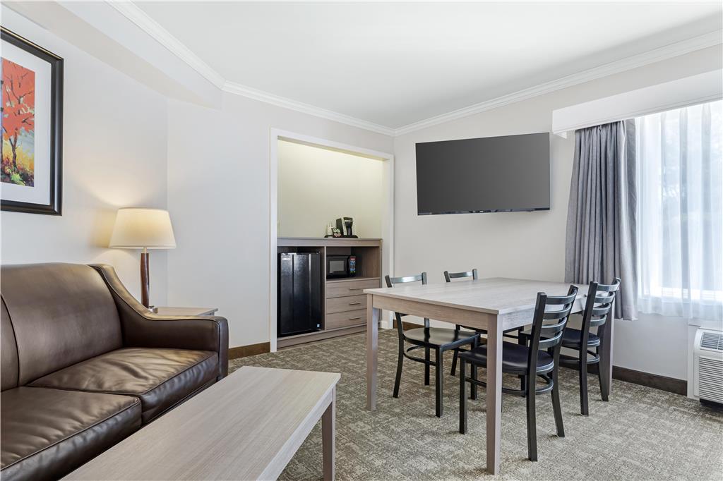 Best Western Plus Windjammer Inn & Conference Center - photo 16