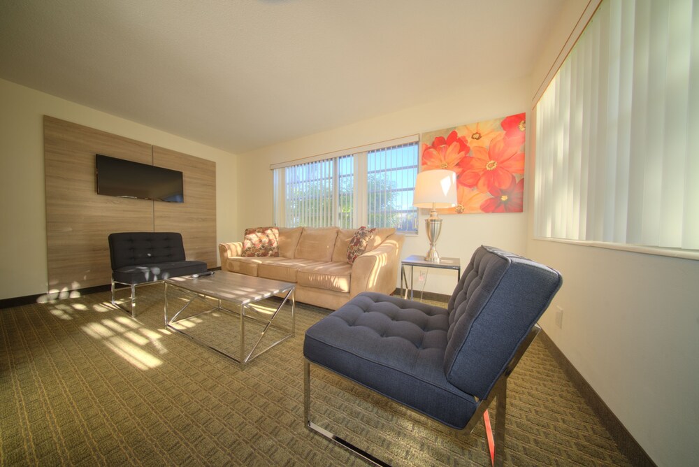 Club Lux Resort By the Beach - photo 28