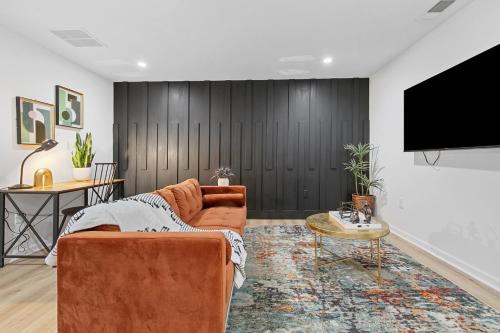 Family Friendly 2BR Getaway — 4-Star Luxury Hotel in Austell, United States
