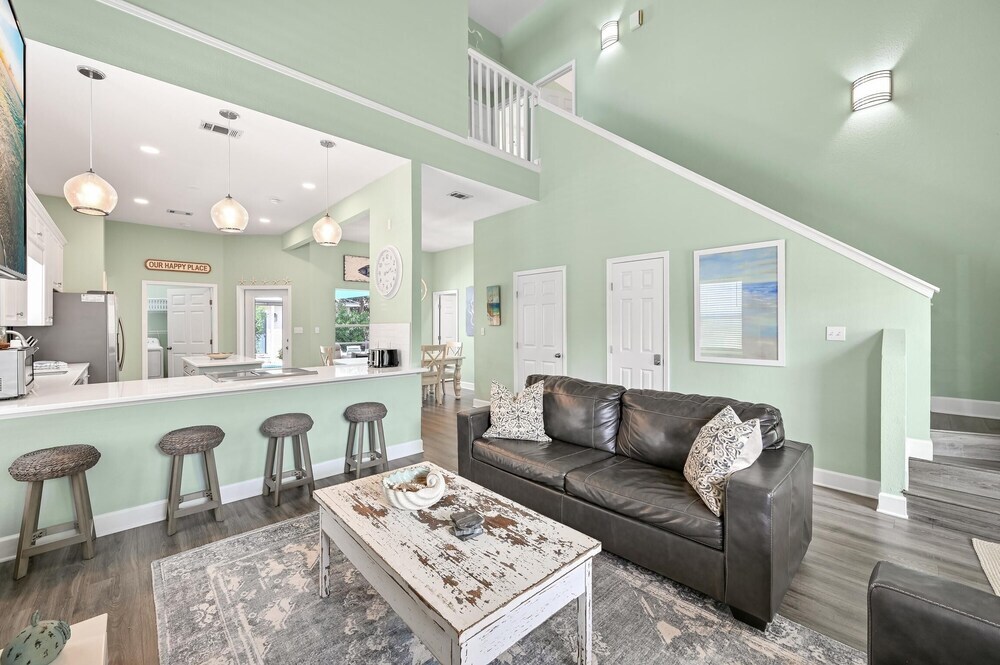 The Hideaway - last minute hotel in Destin