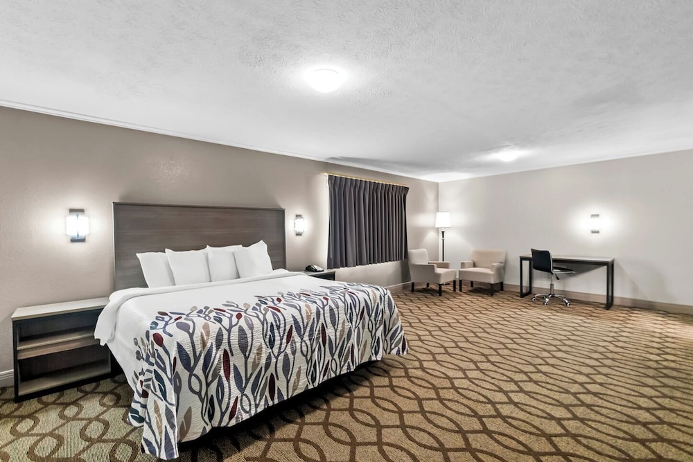 Red Roof Inn Lexington Hamburg - photo 12