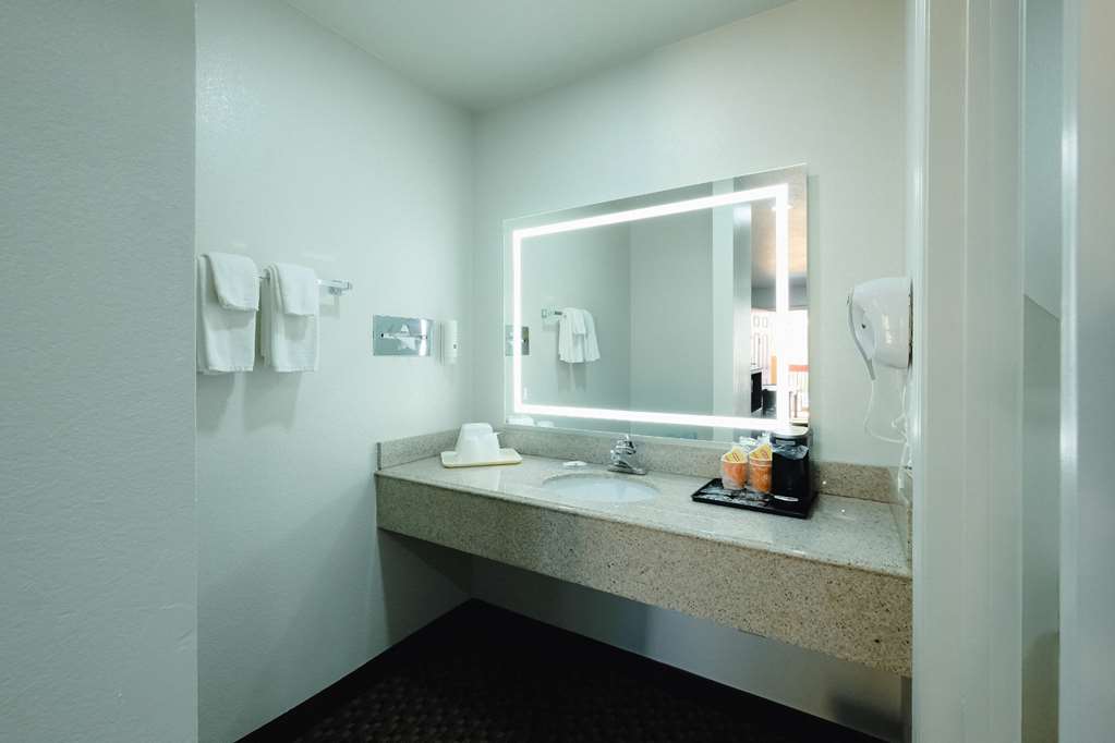Quality Inn Holbrook near Petrified Forest - photo 25