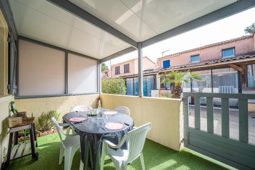 Notre Patio Maisonette climatisée proche plage in Saint-Cyprien, France