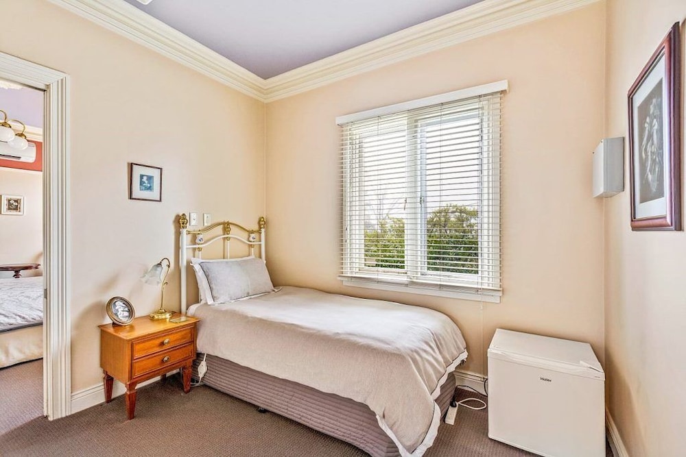 Bethany Manor — Leura — photo 3