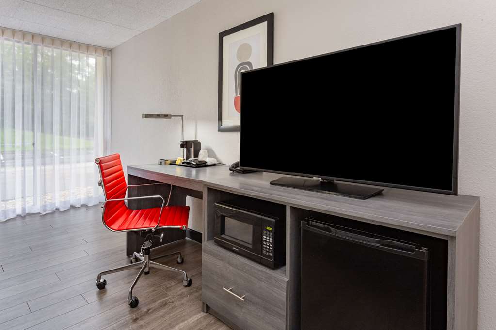 Ramada by Wyndham Hartford North Bradley Airport - photo 27