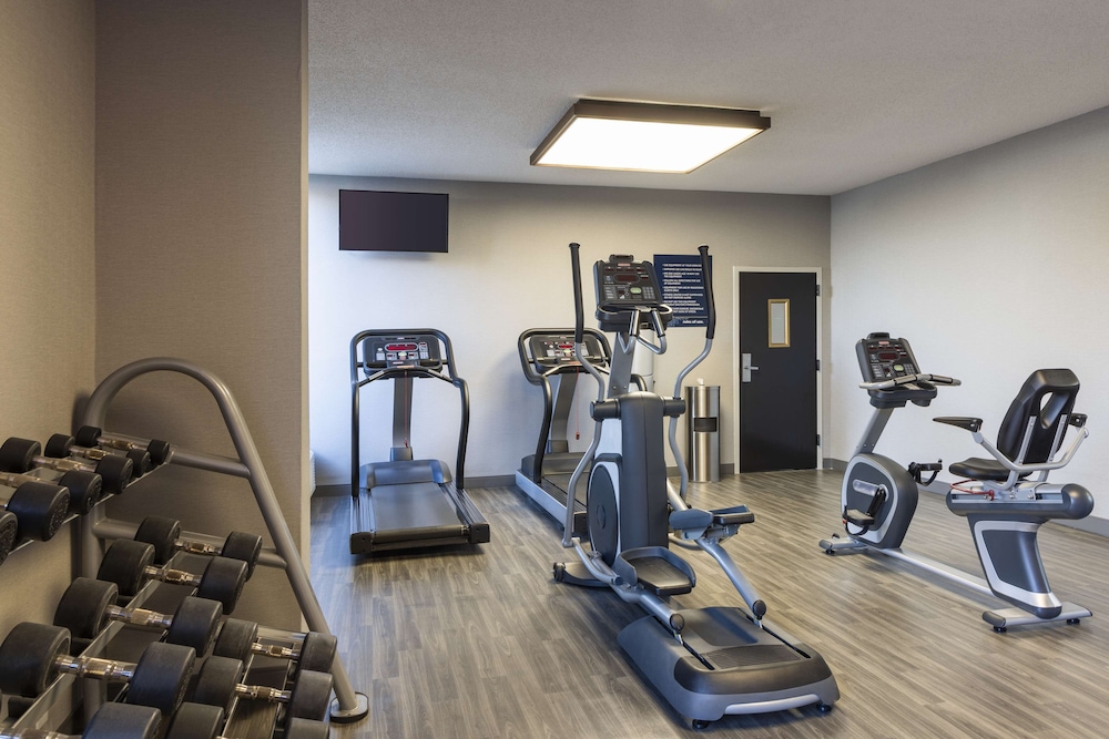 Hampton Inn Athens - photo 28