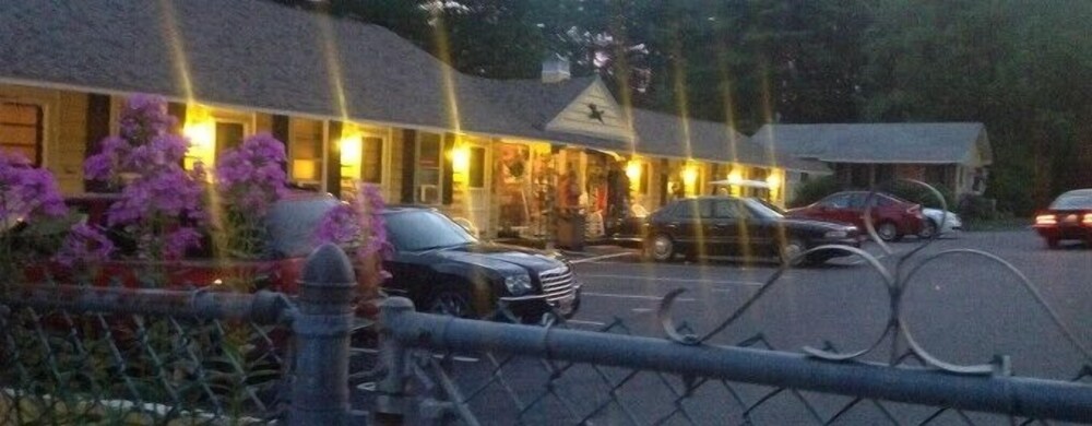 Lake Winnipesaukee Motel - photo 58