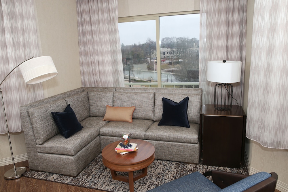 Hotel Indigo Naperville Riverwalk by IHG - photo 37