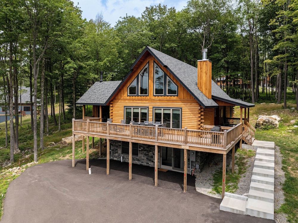 Moon and Stars in Mchenry, United States