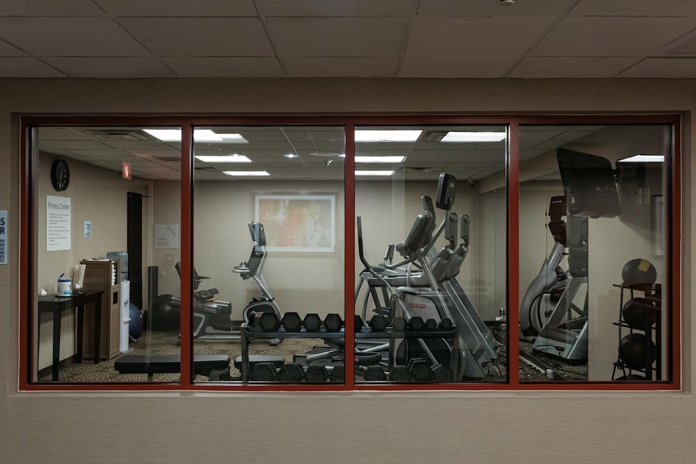 Holiday Inn Express Hotel & Suites Olathe North by IHG - photo 44