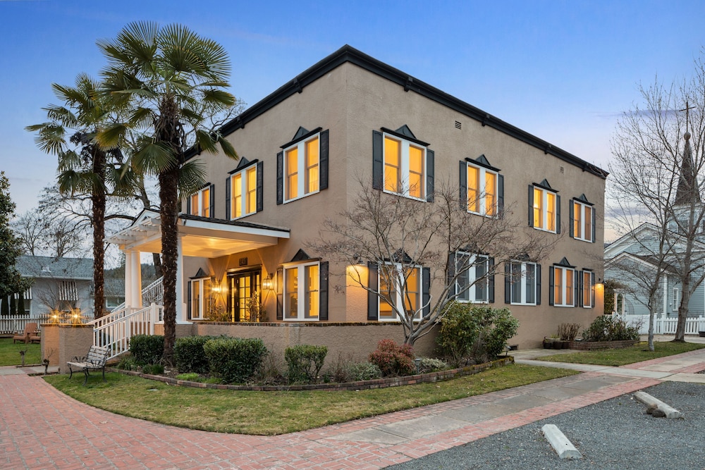 Magnolia Hotel - featured photo