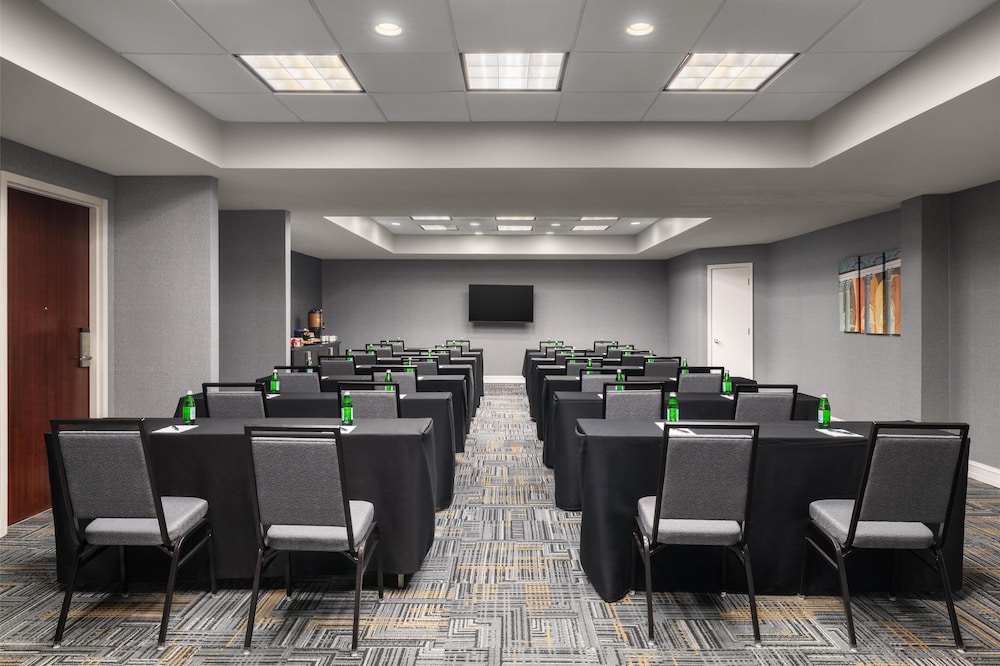 Homewood Suites by Hilton Indianapolis Carmel - photo 45