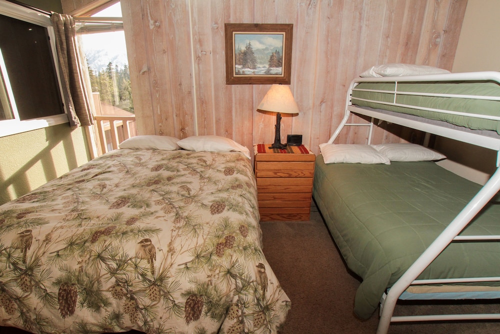 Mammoth Ski & Racquet Club - photo 15