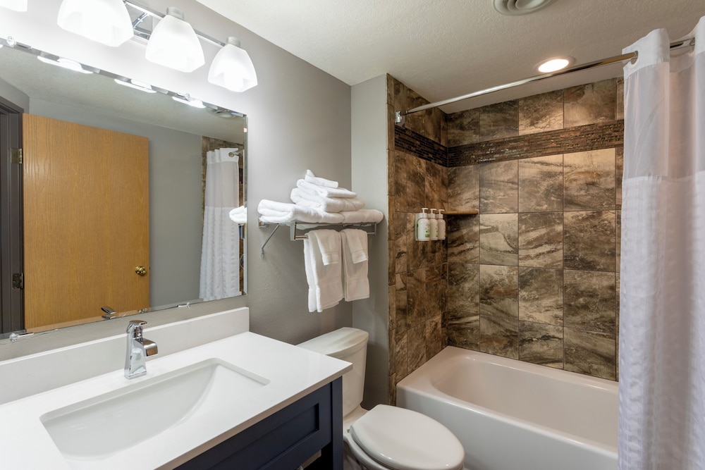 Paynesville Inn And Suites - photo 22