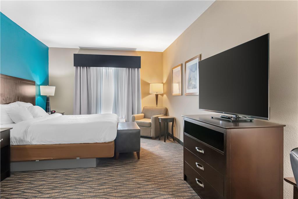 Best Western Plus Hiawatha Hotel - photo 15