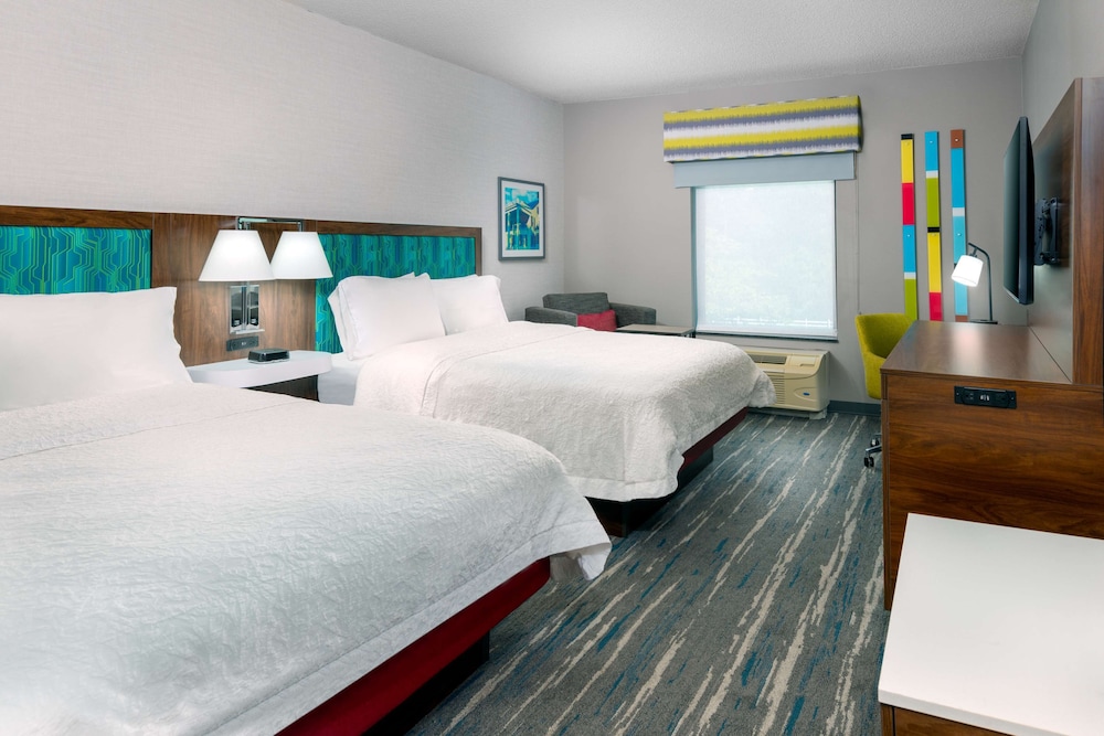 Hampton Inn & Suites Hartford Farmington - photo 17
