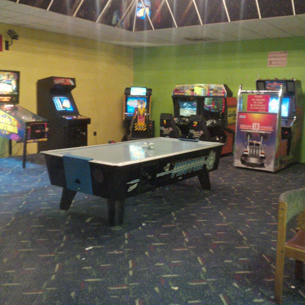 Travelodge by Wyndham Hubbard OH - photo 9