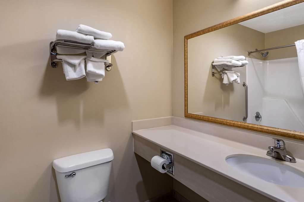 Quality Inn & Suites Rockport Owensboro North - photo 31