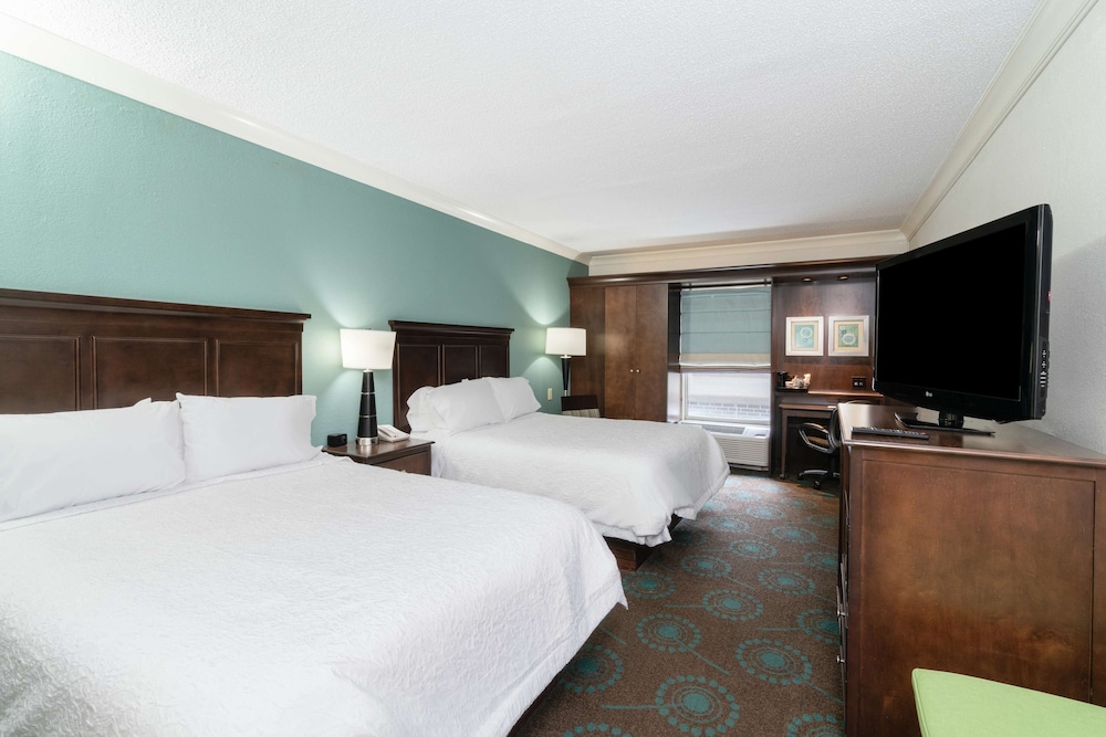 Hampton Inn & Suites Mooresville Lake Norman - photo 23