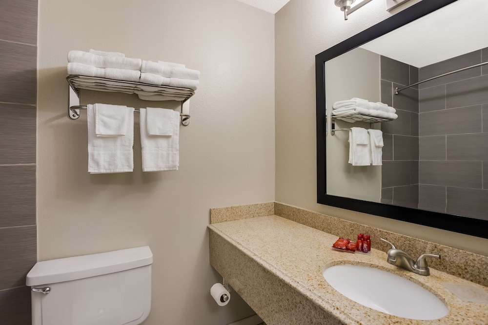 SureStay Hotel by Best Western Higginsville - photo 22
