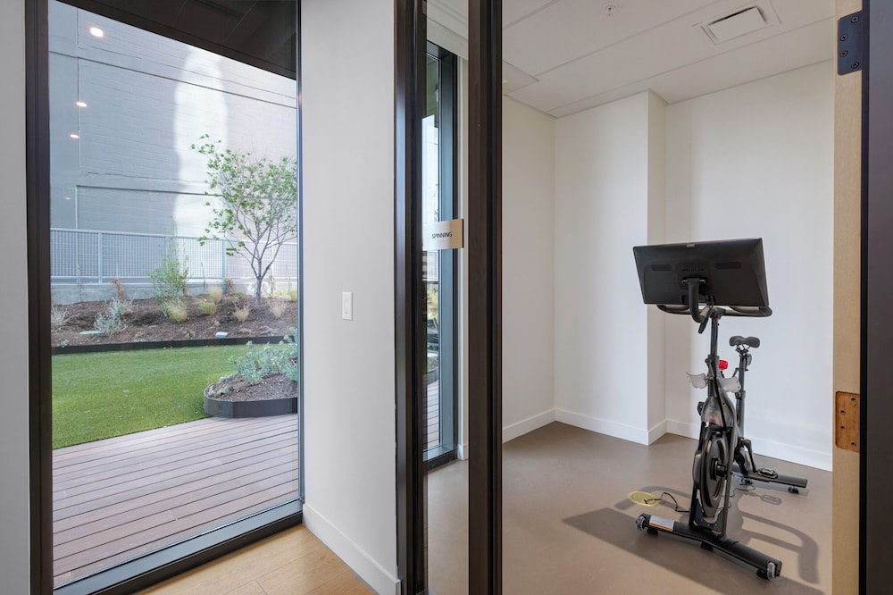 Austin Condo Hotel - photo 819