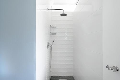 Stylish and Central 2 Bedroom Apartment in Cape Town