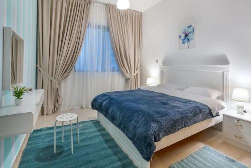 HUGE 2 Bedroom Apartment Beach Front — 4-Star Luxury Hotel in Abu Dhabi, United Arab Emirates