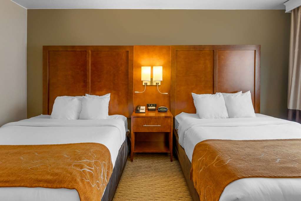 Comfort Suites Burlington - photo 27