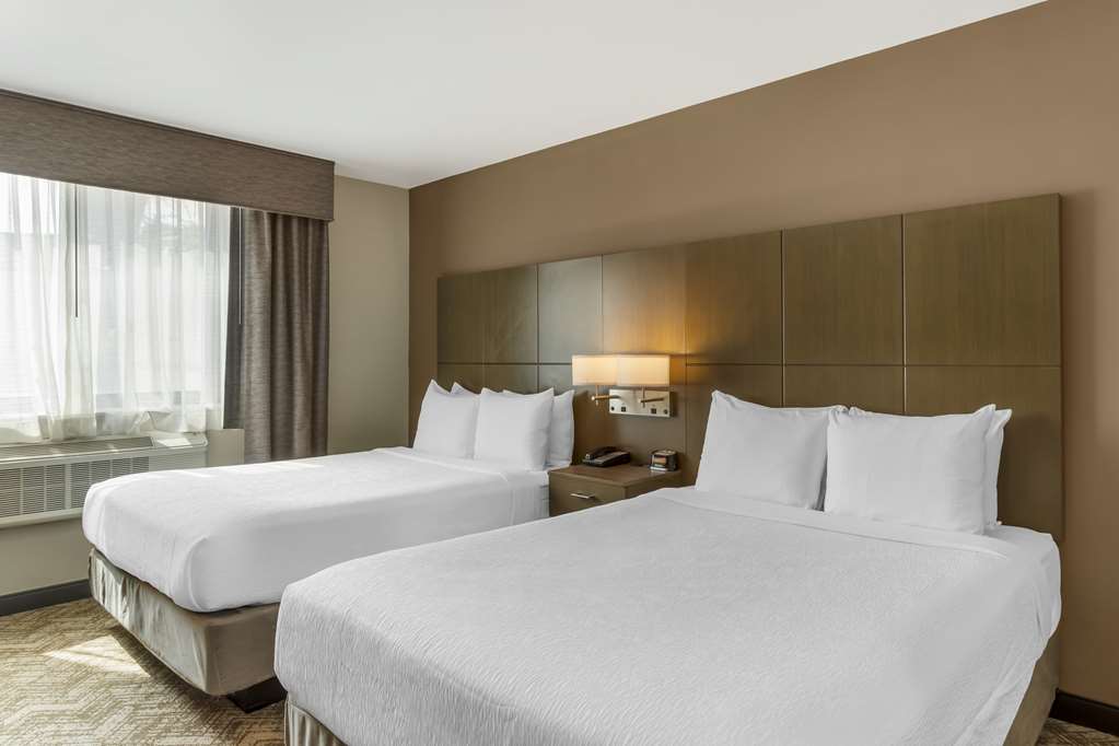 Best Western Brooklyn Coney Island Inn - photo 21