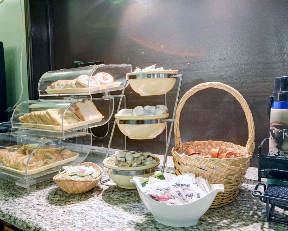 Quality Inn & Suites Airport - photo 34