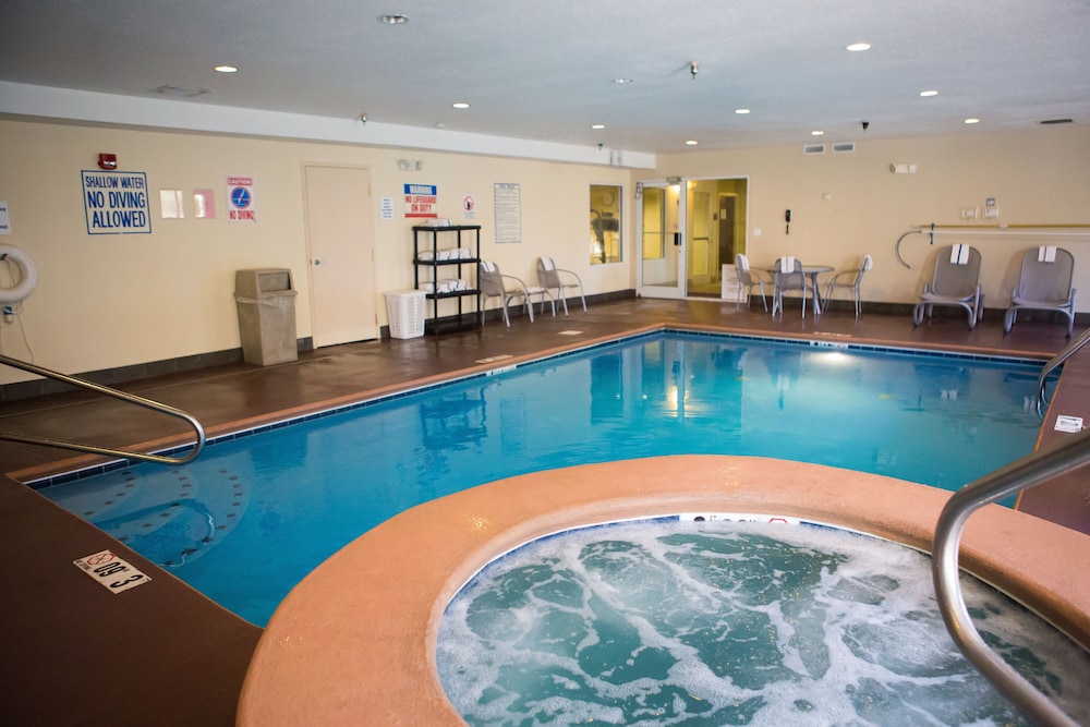 Holiday Inn Express Hotel & Suites Chattanooga Hixson by IHG - photo 41