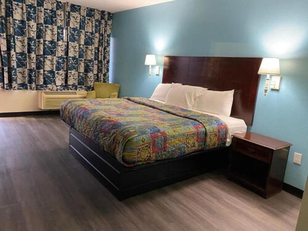 Havelock Inn & Suites - photo 13